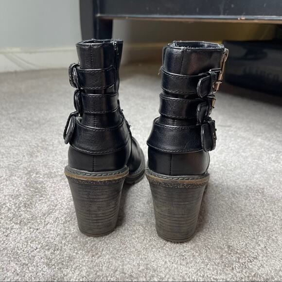 WHITE MOUNTAIN Jojo Black and Silver Block Heel Buckle Detail Heeled Booties 6 - Picture 5 of 7